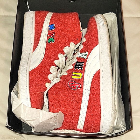Like New Wmns Dee & Ricky Edition Puma Sz 7.5 Women Ribbon red/white - Picture 1 of 7